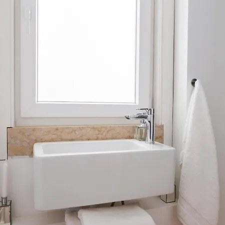 Panoramic View -3bedrs+3baths+ Balconies+ac Apartment *