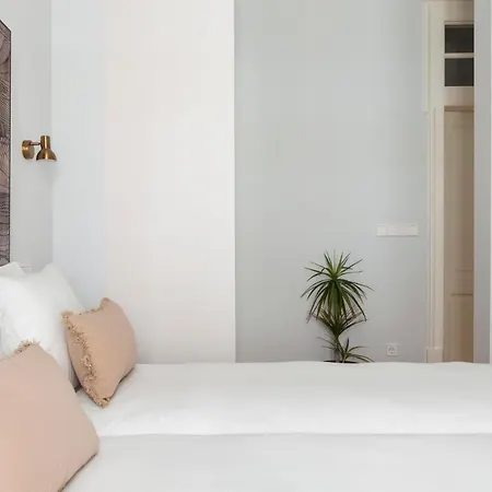 Panoramic View -3bedrs+3baths+ Balconies+ac Apartment Lisbon