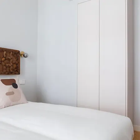 Apartment Panoramic View -3bedrs+3baths+ Balconies+ac Lisbon