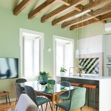 Panoramic View -3bedrs+3baths+ Balconies+ac * Lisbon