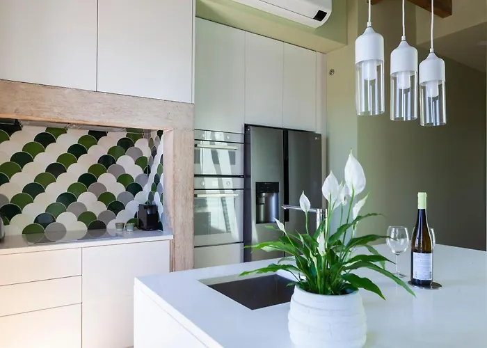 Panoramic View -3bedrs+3baths+ Balconies+ac شقة *