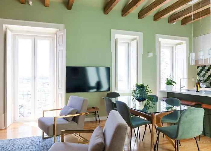 Panoramic View -3bedrs+3baths+ Balconies+ac شقة *